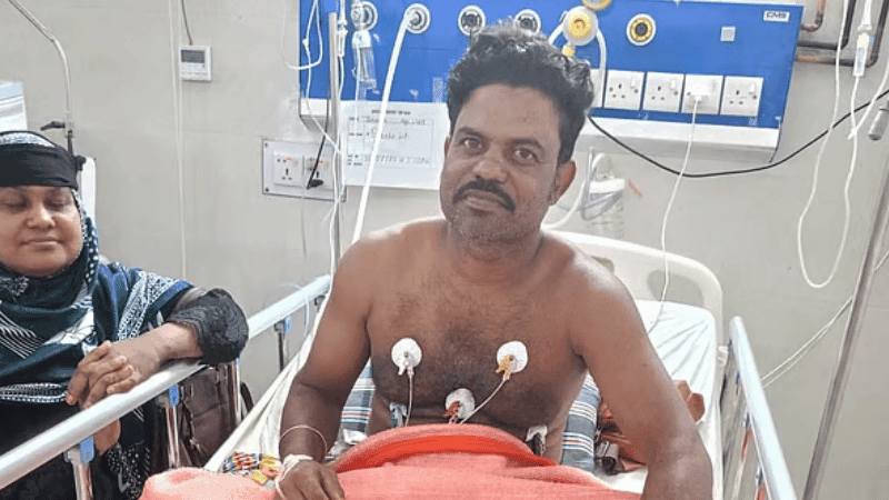 Snake charmer hospitalised after cobra bite during rescue operation in Kushtia