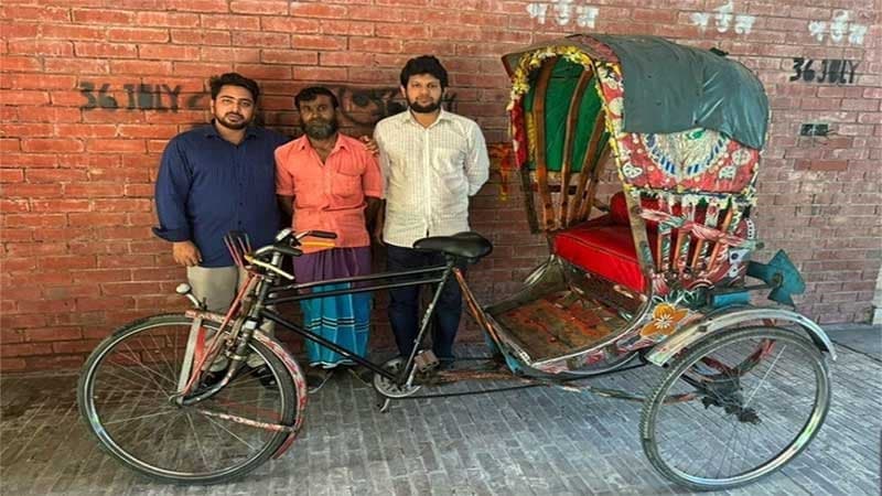 Rickshaw carrying Shaheed Nafiz's body to be preserved at July Revolution Memorial Museum