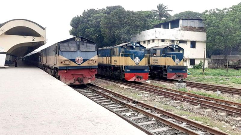 'Railway was crippled due to conflict between  ministries'