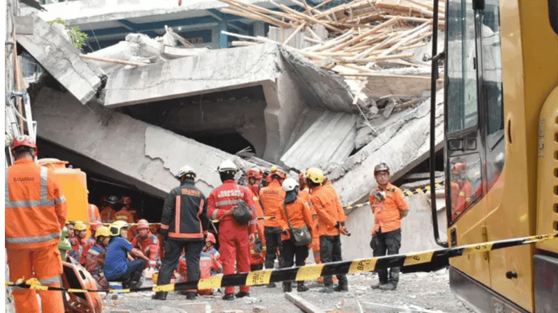 Indonesia school collapse death toll rises to 7