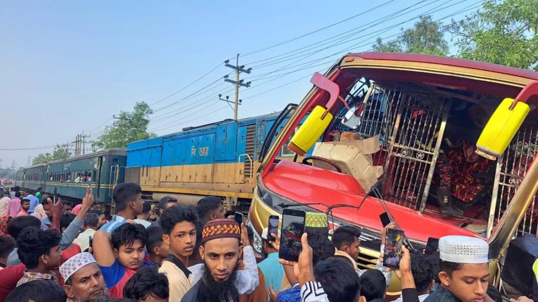Probe report submitted on Cumilla train-bus collision that killed 12