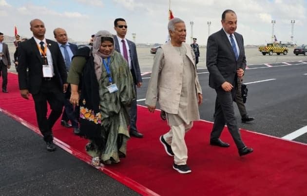 CA Dr Yunus reaches Egypt to attend D-8 summit