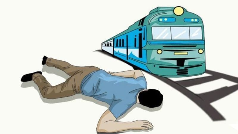 Man dies after being hit by train in Karwan Bazar