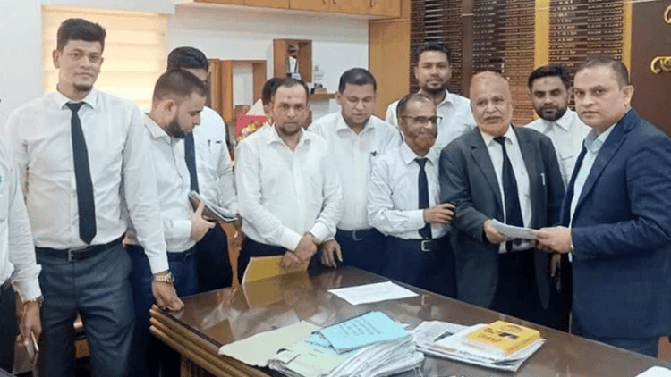 17 Jamaat-affiliated law officers resign en masse in Sylhet