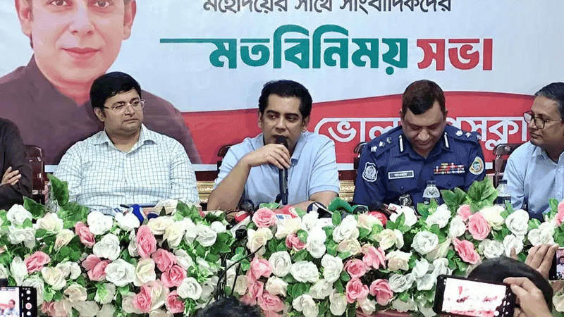 Journalists must act with ethical responsibility: Information Minister
