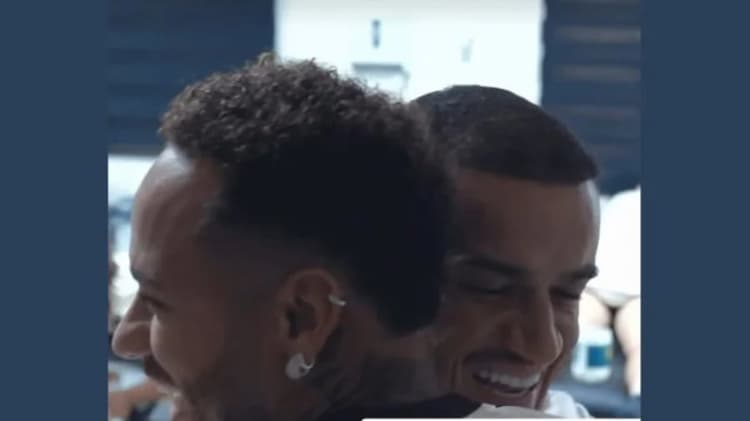 Neymar delighted as Coutinho nears Santos move