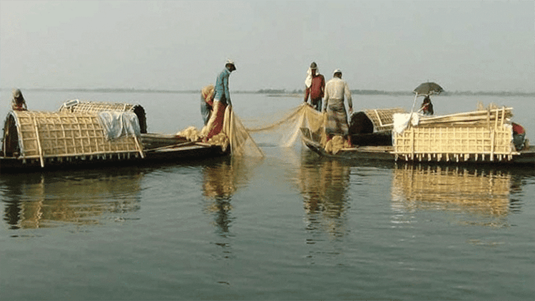Kaptai Lake fishing ban extended by 10 days