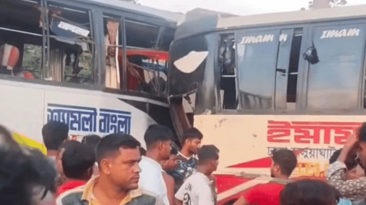 3 killed in head-on collision of two buses in Mymensingh