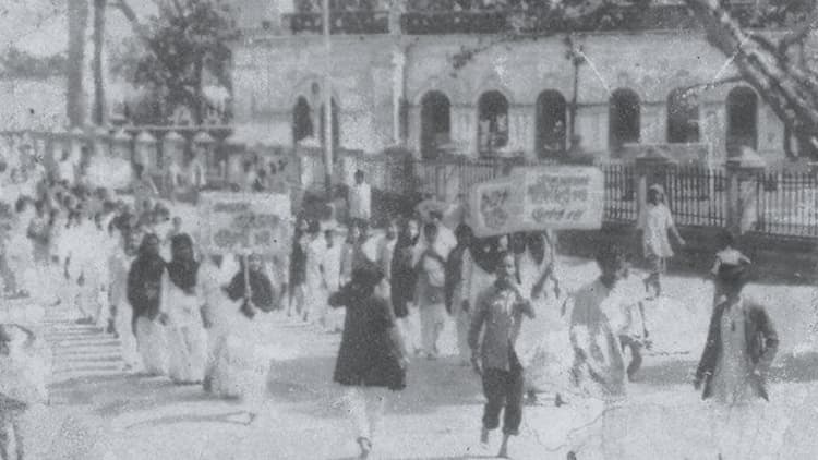 The first Shaheed Minar of language movement was built in Rajshahi, the first blood was shed here