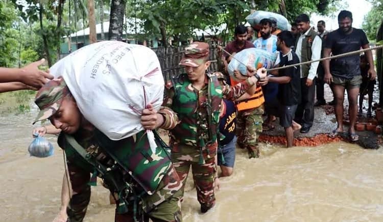 আসুন মানবিক মূলবোধে বন্যার্তদের পাশে দাঁড়াই