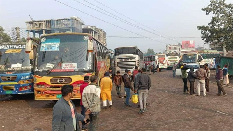 Bus services suspended on 15 routes in Barishal