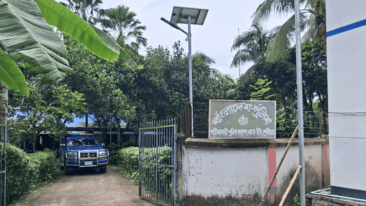 10 police members of camp unconscious after dinner, hospitalised
