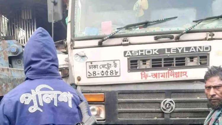 Four killed, 11 injured in separate road crash in Gaibandha