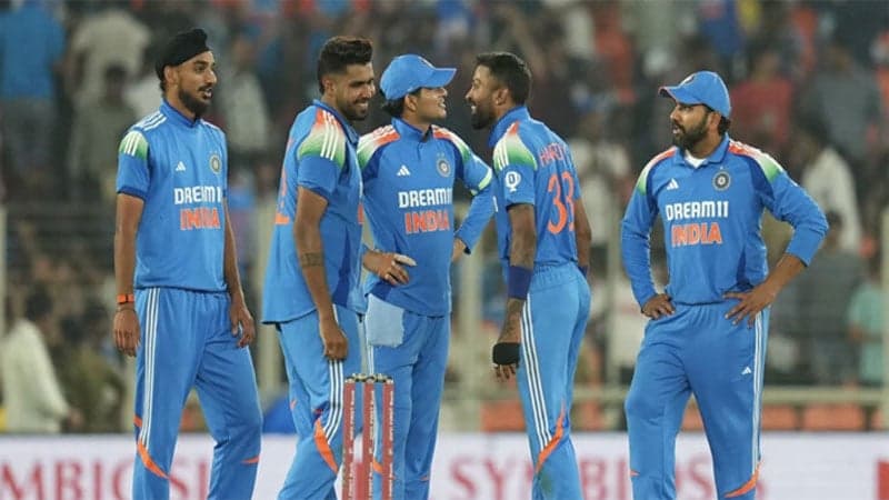 India whitewashes England, Sri Lanka stuns Australia