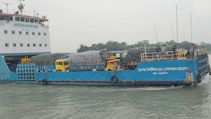 Ferry services resume on Shariatpur-Chandpur route after 9.5 hrs