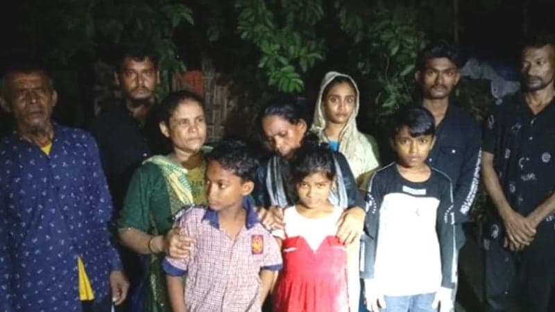 BSF pushes in 15 people through Panchagarh Border