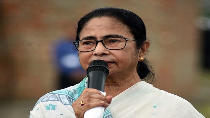 ‘We stand with Modi govt over attacks on Bangladeshi Hindus’: Mamata