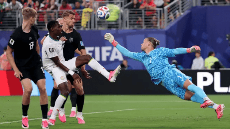 Norway beat Senegal 3–2 to seal knockout spot