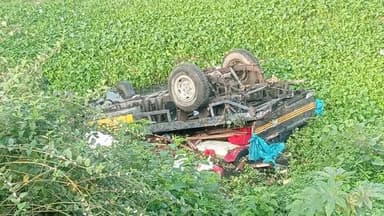 Four killed in bus-pickup collision in Habiganj