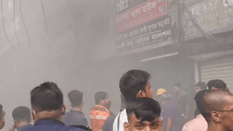 Fire breaks out at Khaza Market in Chawkbazar