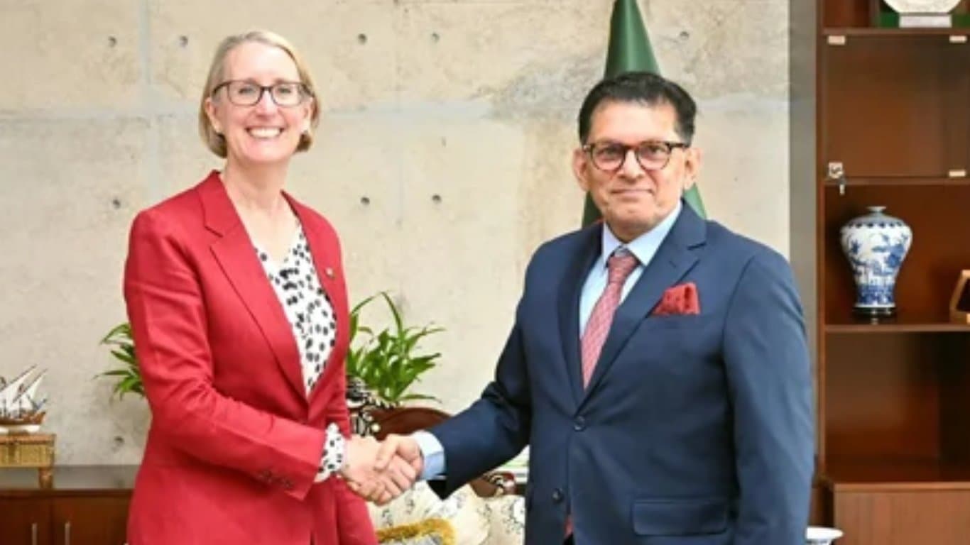 Khalilur-Cook meeting discusses UN General Assembly, Rohingya, migration cooperation