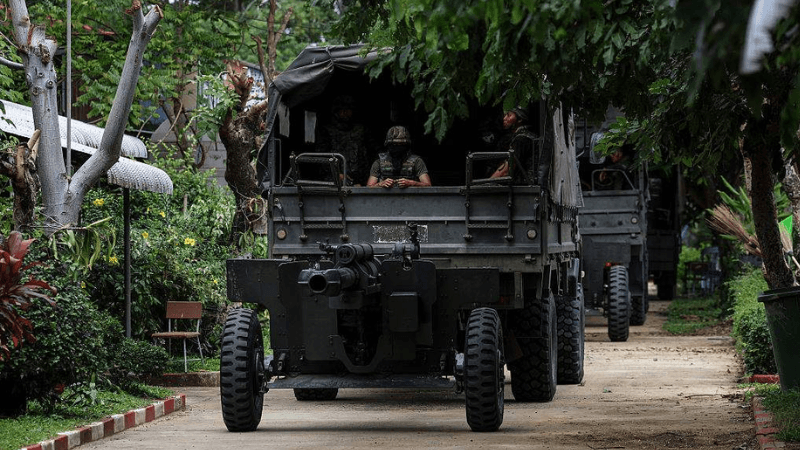 Thailand declares martial law along Cambodia border