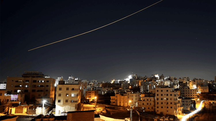 Iran threatens attacks on US and Israeli banks in Middle East