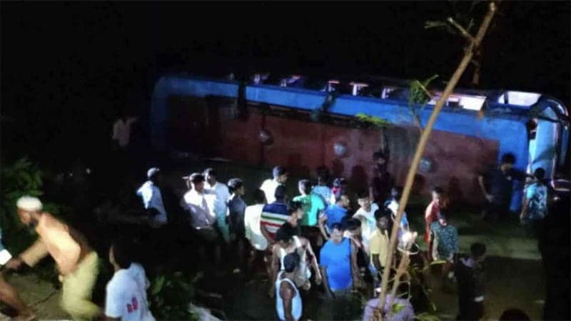 Passenger bus plunges into pond in Rangpur, 2 dead