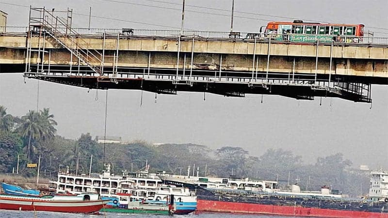 ১৬ দিন পর খুলেছে পোস্তগোলা সেতু, যান চলাচল শুরু