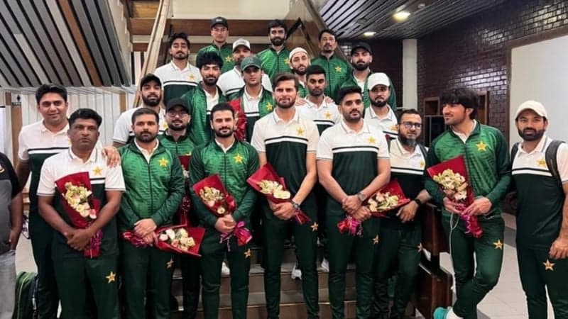 Pakistan cricket team arrives in Dhaka for Test series against Bangladesh