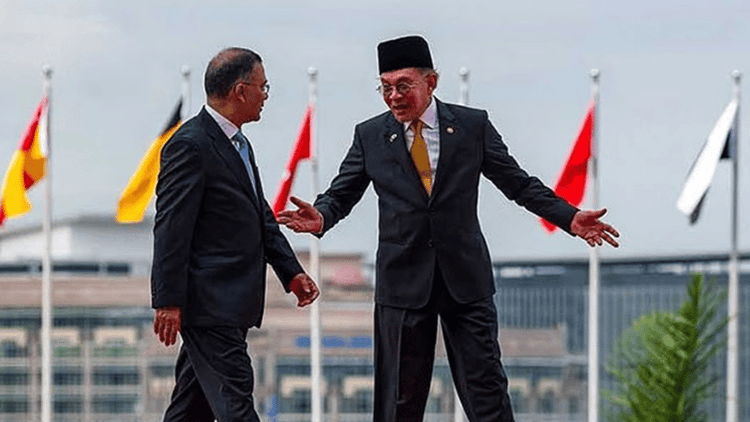 Malaysia PM's video of Tarique Rahman with 'Mohajadu' soundtrack  goes viral