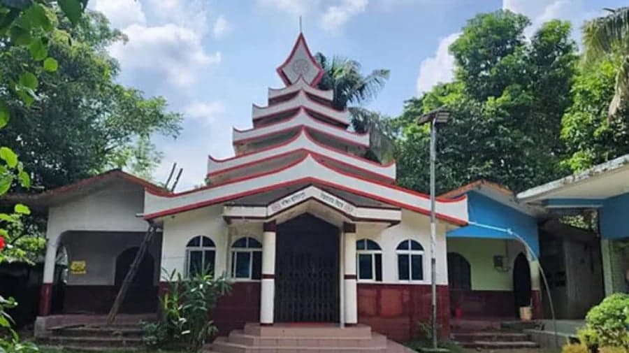 Robbery at Buddhist monastery in Chattogram, monk held at gunpoint