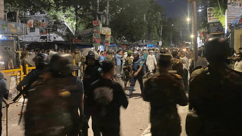 Tension escalates as GOP breaks police barricades near JaPa office