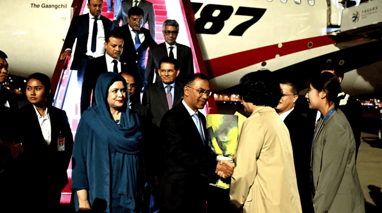 PM arrives in China's Dalian after Malaysia visit