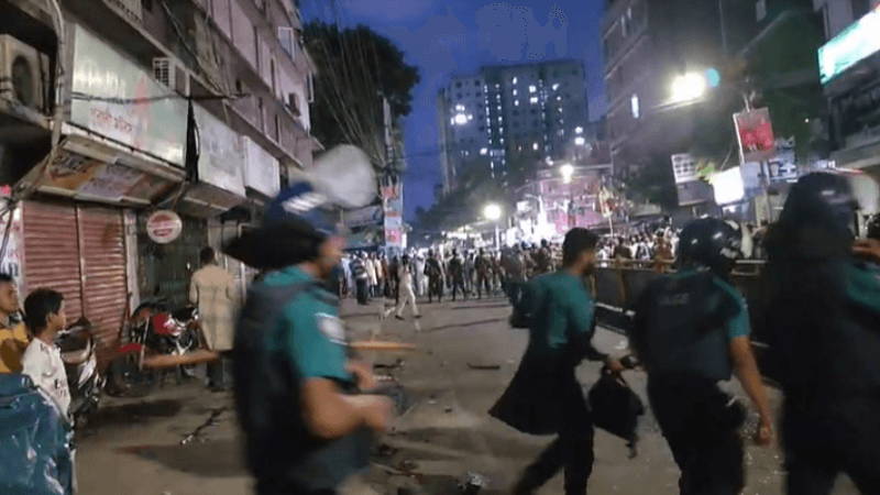 Clashes erupt in front of JaPa office in Kakrail
