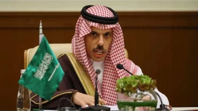 Saudi Arabia threatens Iran of potential joint military action