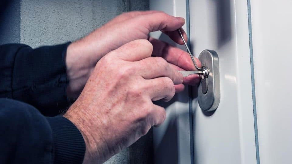 Japanese man broke into 1,000 homes to 'relieve stress'