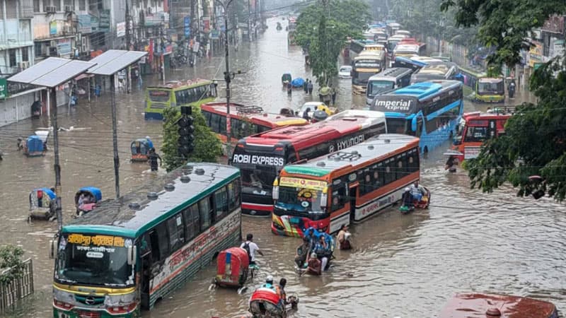 Heavy rainfall causes waterlogging in Dhaka