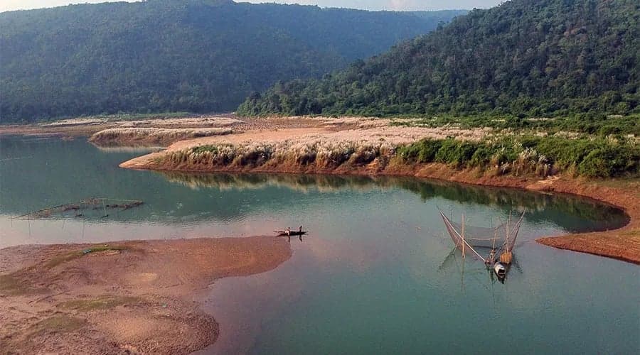 Stone looting spreads to Rangpani After Sada Pathor and Jaflong
