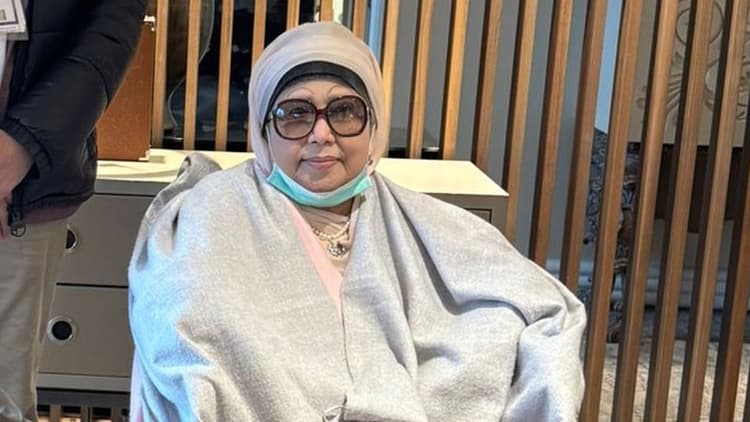 Khaleda Zia on elective ventilator support