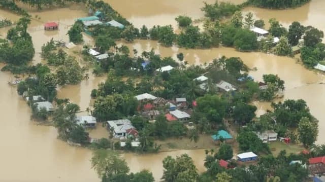 Flood water starts receding in Noakhali