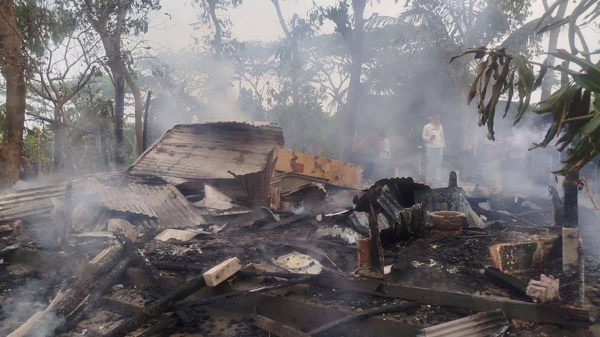 Youth sets house on fiar over mother’s denial of drug money