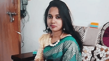Guardian hits teacher with sharp weapon, finger severed