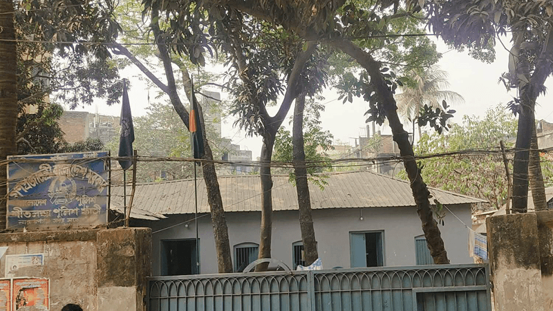 ASI's pistol snatched by mugger in Narayanganj