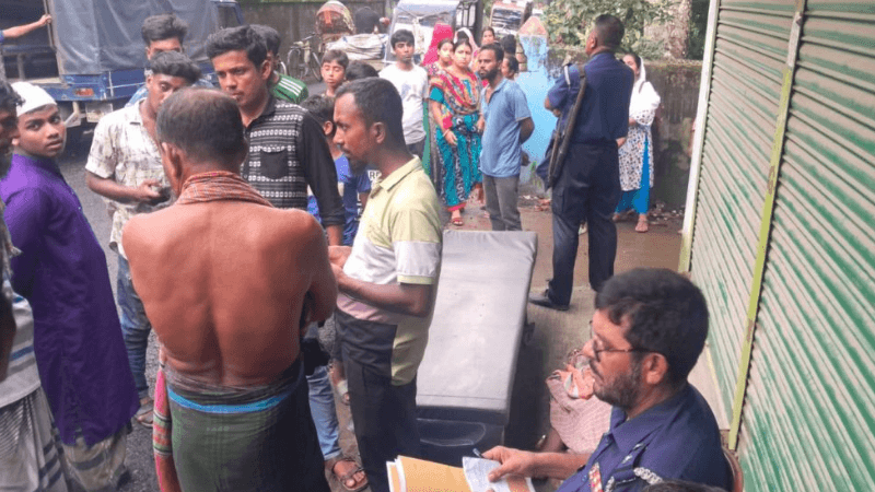 Construction worker dies of electrocution, three others burnt in Narayanganj