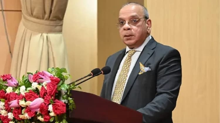 Judges must rise above politics to perform their duties: Chief Justice