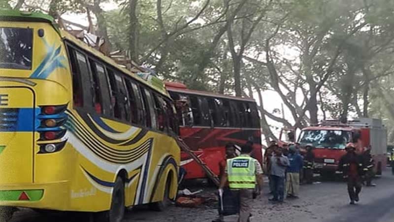 Faridpur road mishap kills 5, injures 20