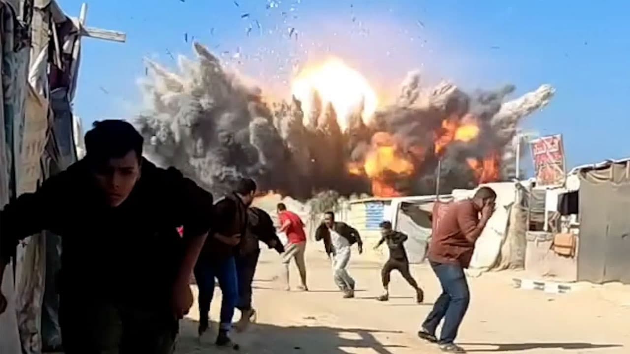Gaza City residents flee Israeli attacks, 63,459 killed so far