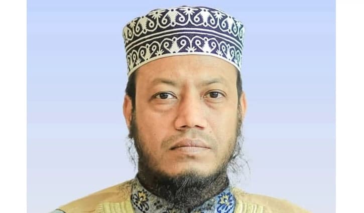 Kushtia MP Amir Hamza confined by students during college visit
