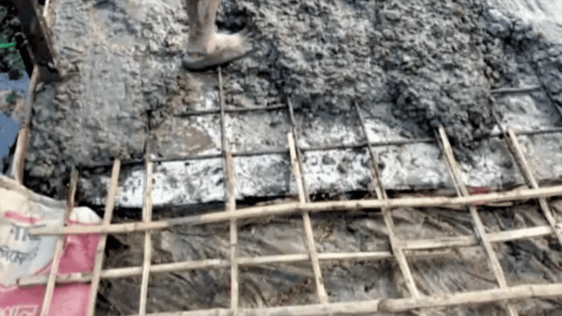 Irregularities in Barishal bridge construction: Bamboo used instead of steel rods